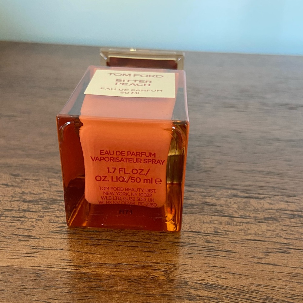 Tom Ford 1.7 oz Bitter Peach - Picture 2 of 3